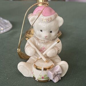 Lenox LE 1999 Teddy’s Christmas Wish   Porcelain ornament bear playing drum